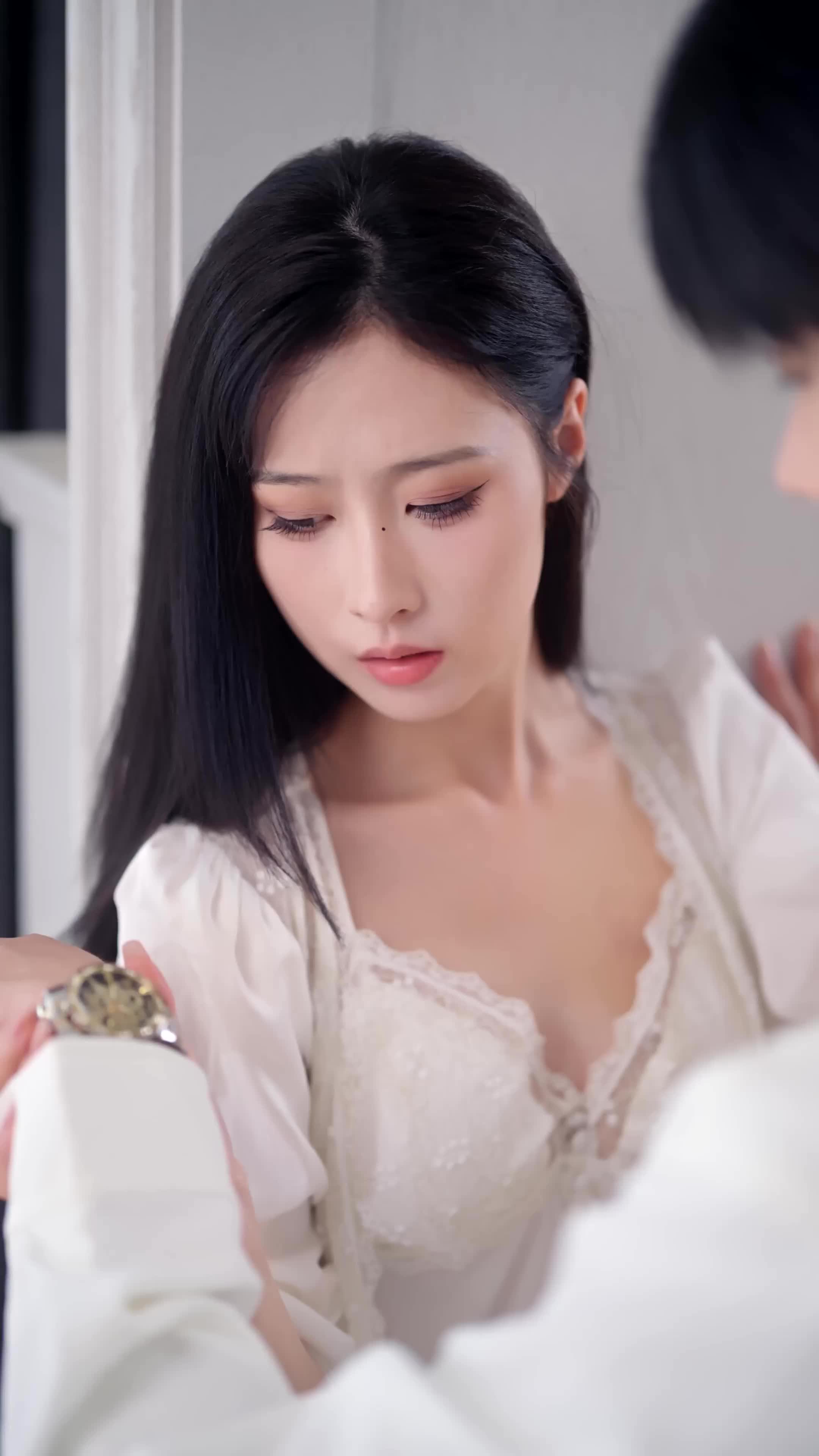 الحلقة 31 - الزوج الصغير العاشق يحبني بجنون